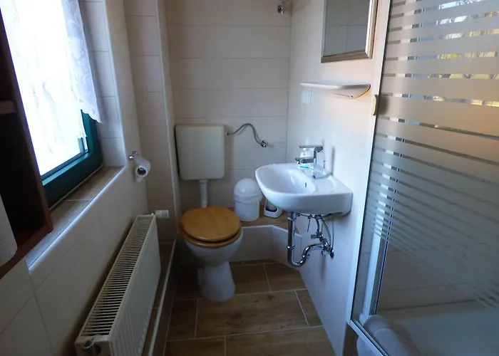 Zum Weinberg * فرستيتفالد