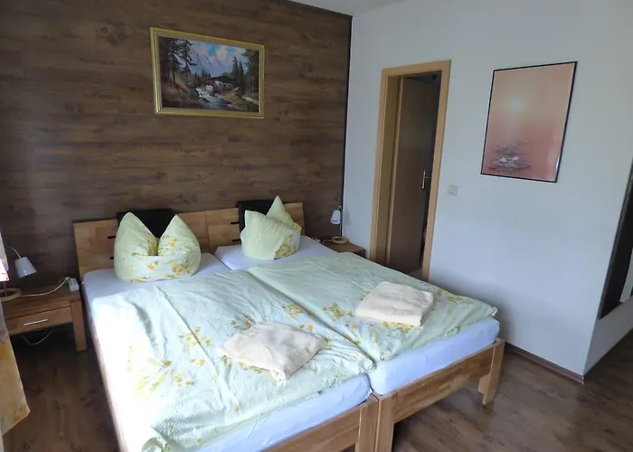 بيت ضيافة Zum Weinberg