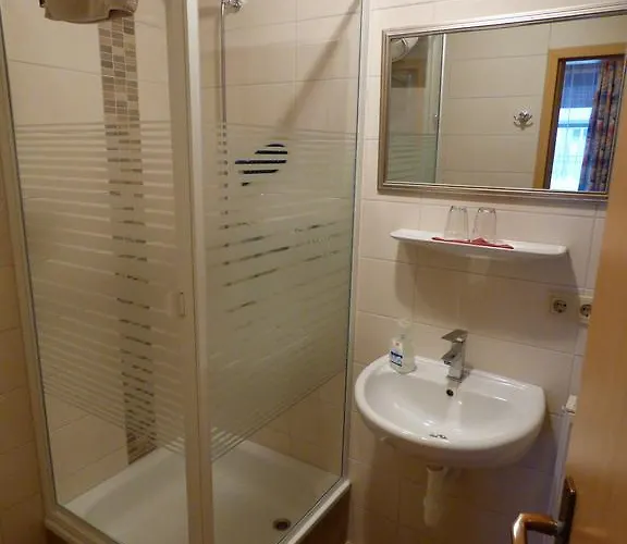 Zum Weinberg بيت ضيافة *